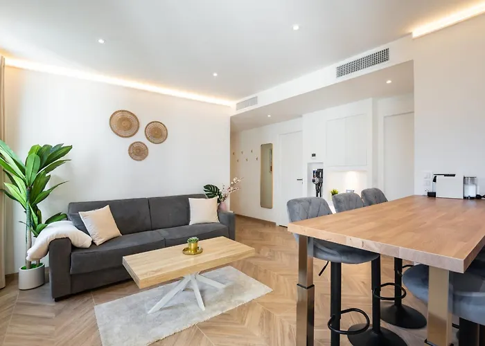 度假居 Design Near The Beaches Of *